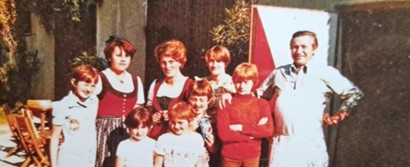 Hintergrund Bild Die Familie 1975